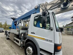 Bocker usata AK 32 gru e piattaforma