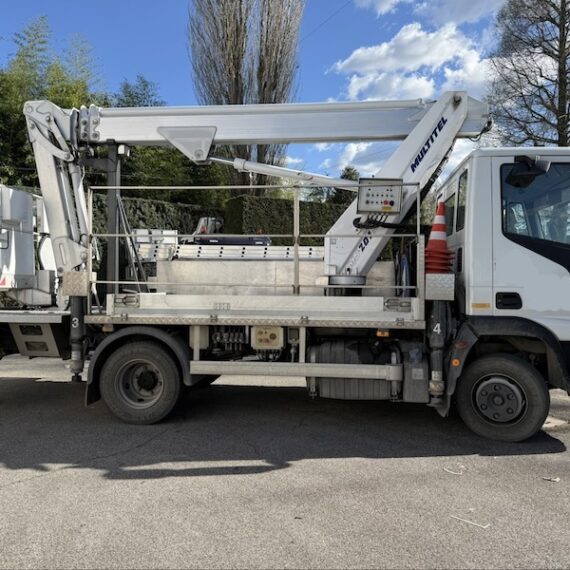 eurocargo con piattaforma multitel usata