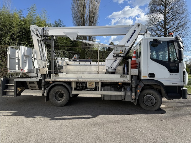 eurocargo con piattaforma multitel usata